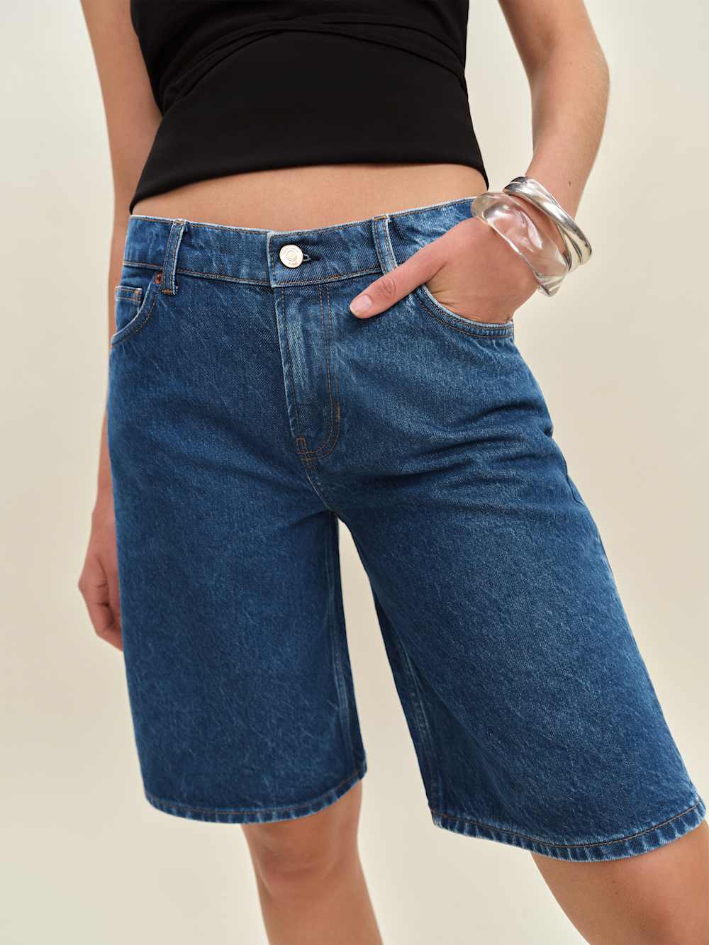 Reformation Finley Low Rise 11" Baggy Jorts - Cleary