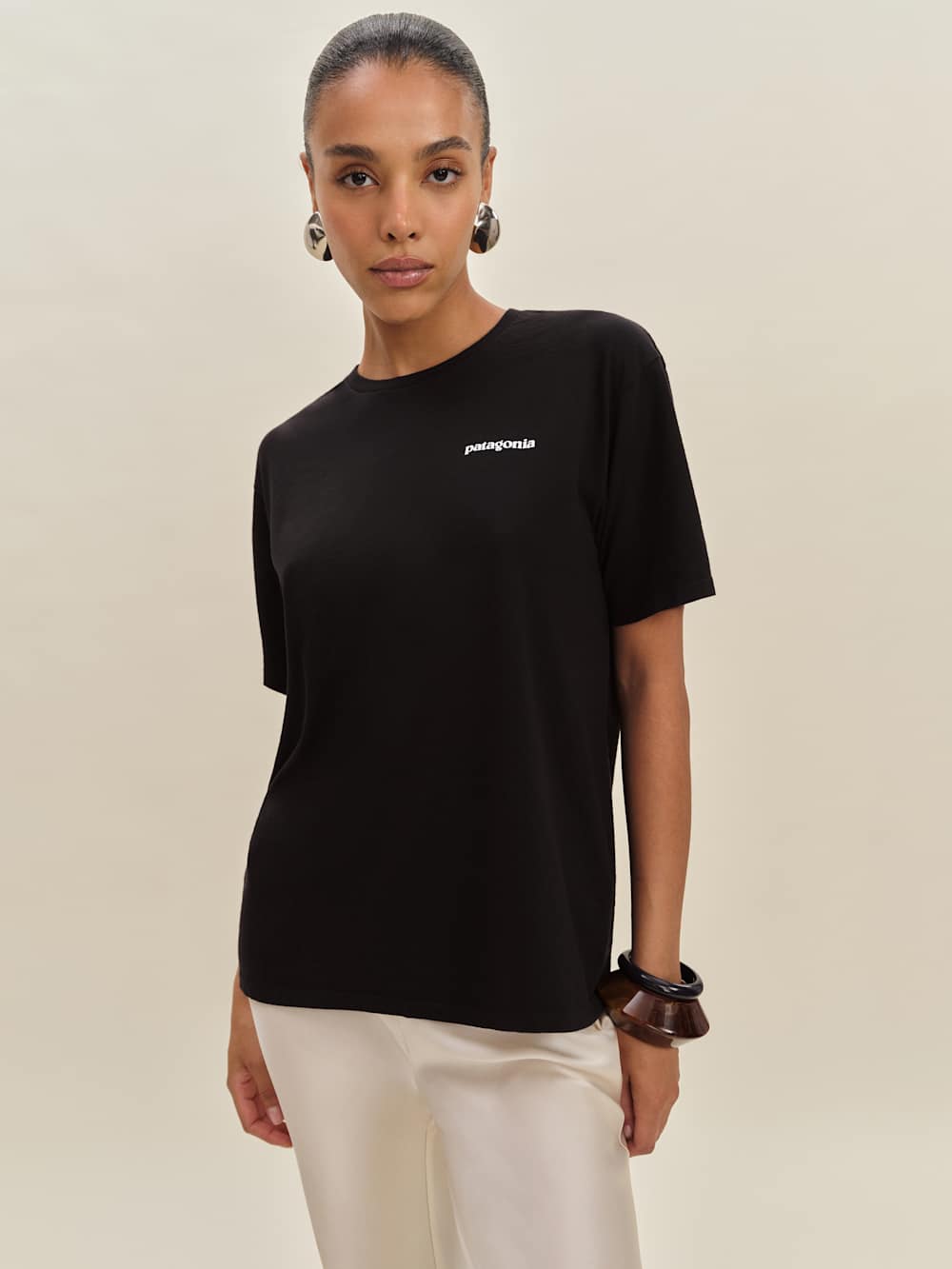 Reformation Patagonia M's P-6 Logo Responsibili-tee - Black