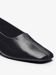 Reformation Inez Pump - Black Eel