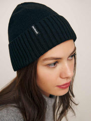 Reformation Patagonia Brodeo Beanie - Black
