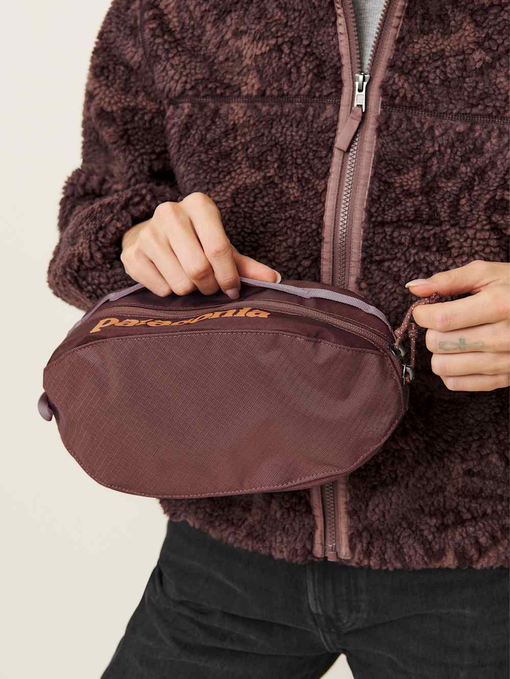 Reformation Patagonia Black Hole Small Cube - Mauve
