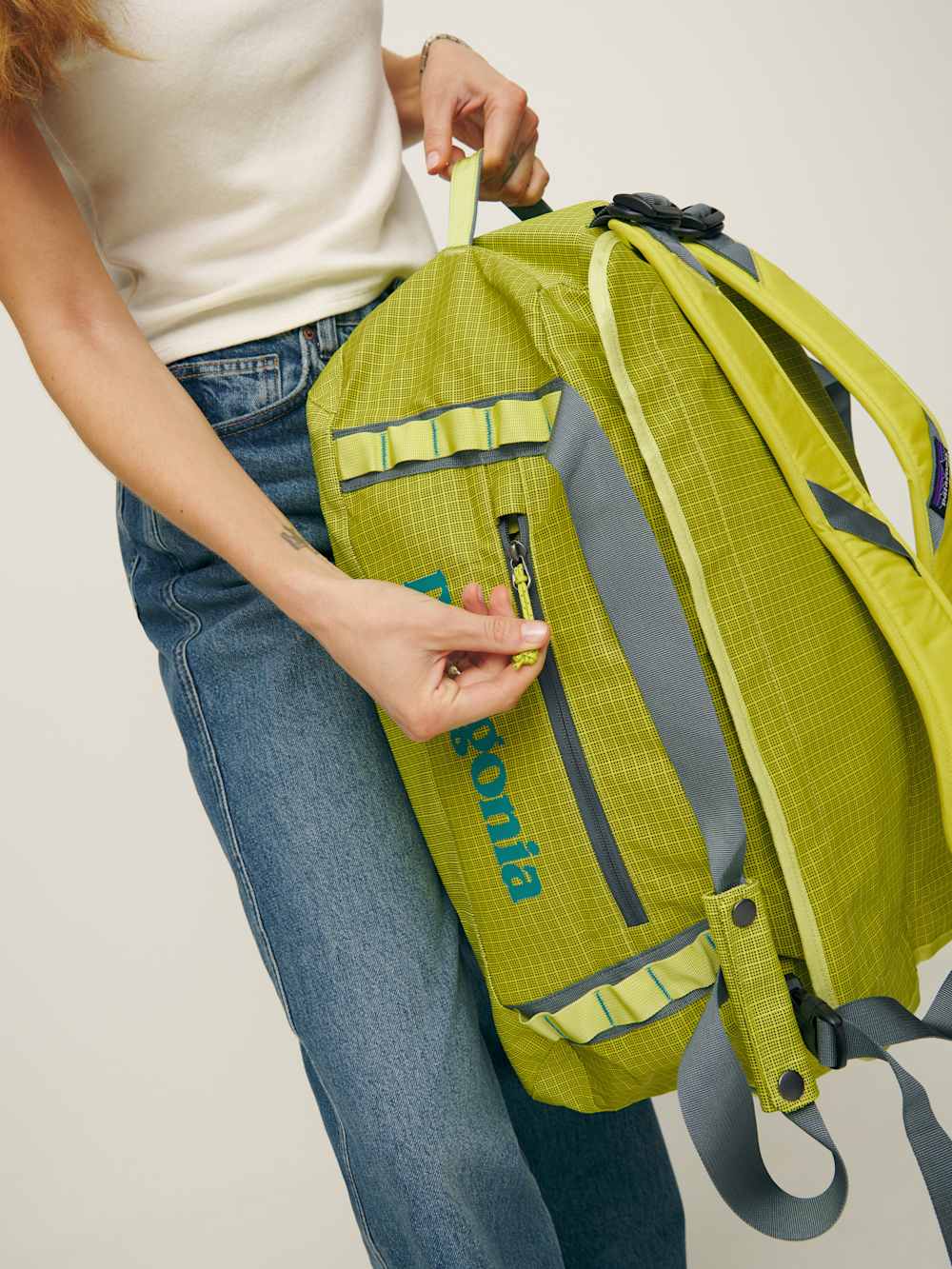Reformation Patagonia Black Hole Duffel 40l - Phosphorus Green
