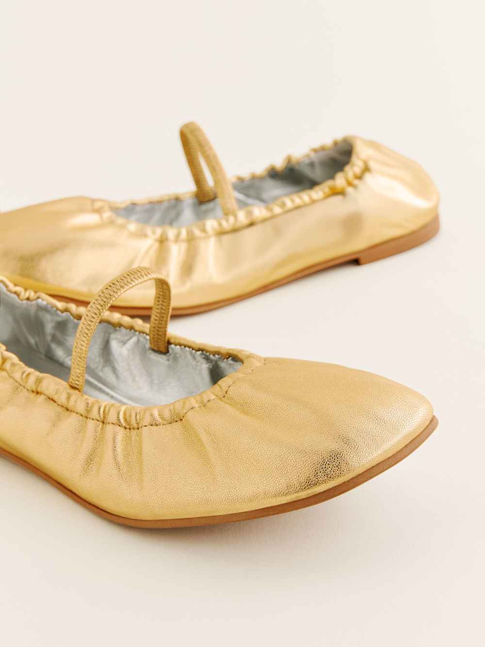 Reformation Buffy Ruched Ballet Flat - Vintage Gold