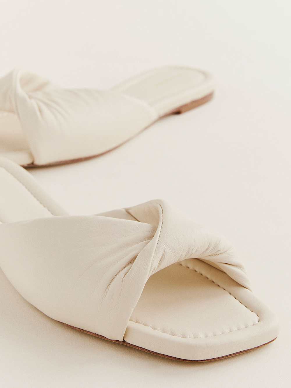 Reformation Mikki Twist Flat Sandal - Almond Leather