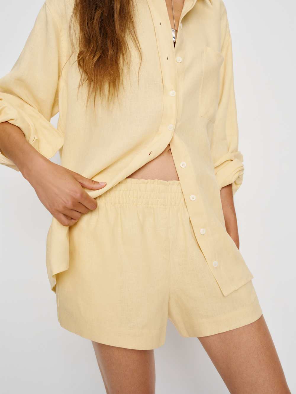 Reformation Mila Linen Short - Parmesan