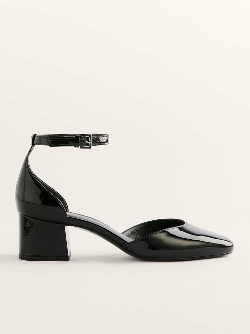 Reformation Mallori Closed Toe Heel - Black