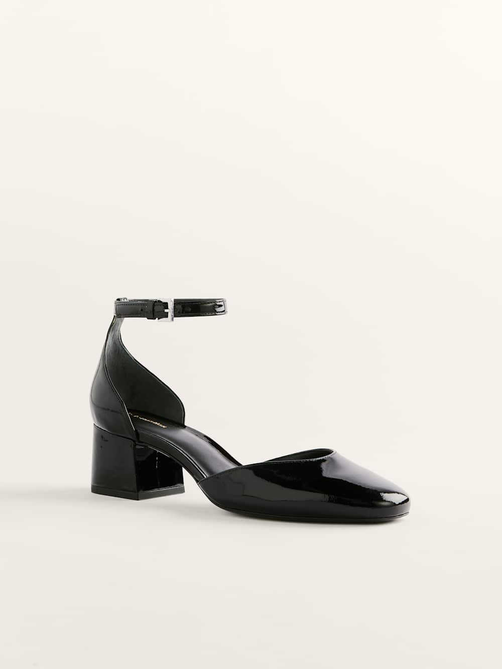 Reformation Mallori Closed Toe Heel - Black