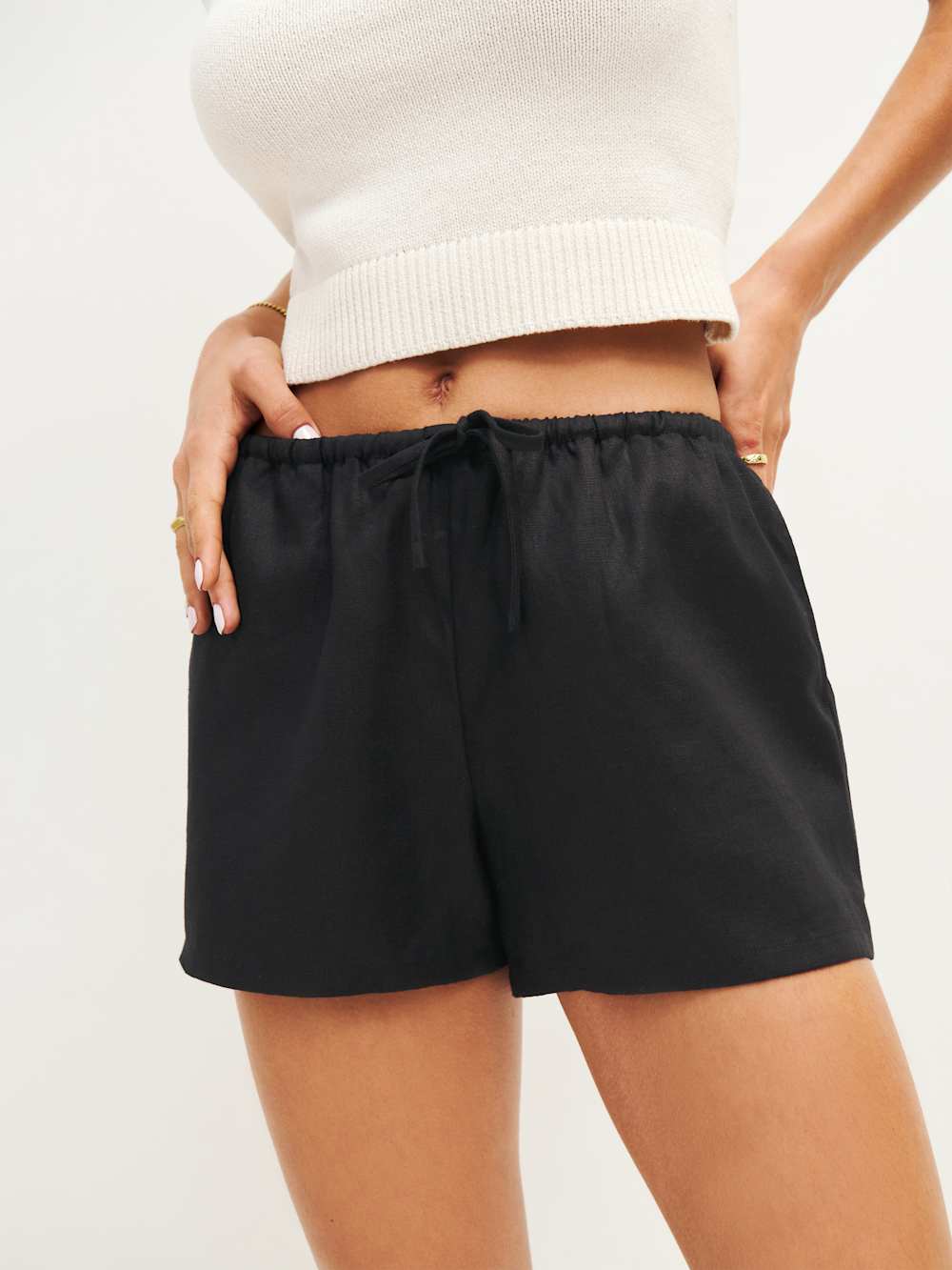 Reformation Zoey Linen Short - Black