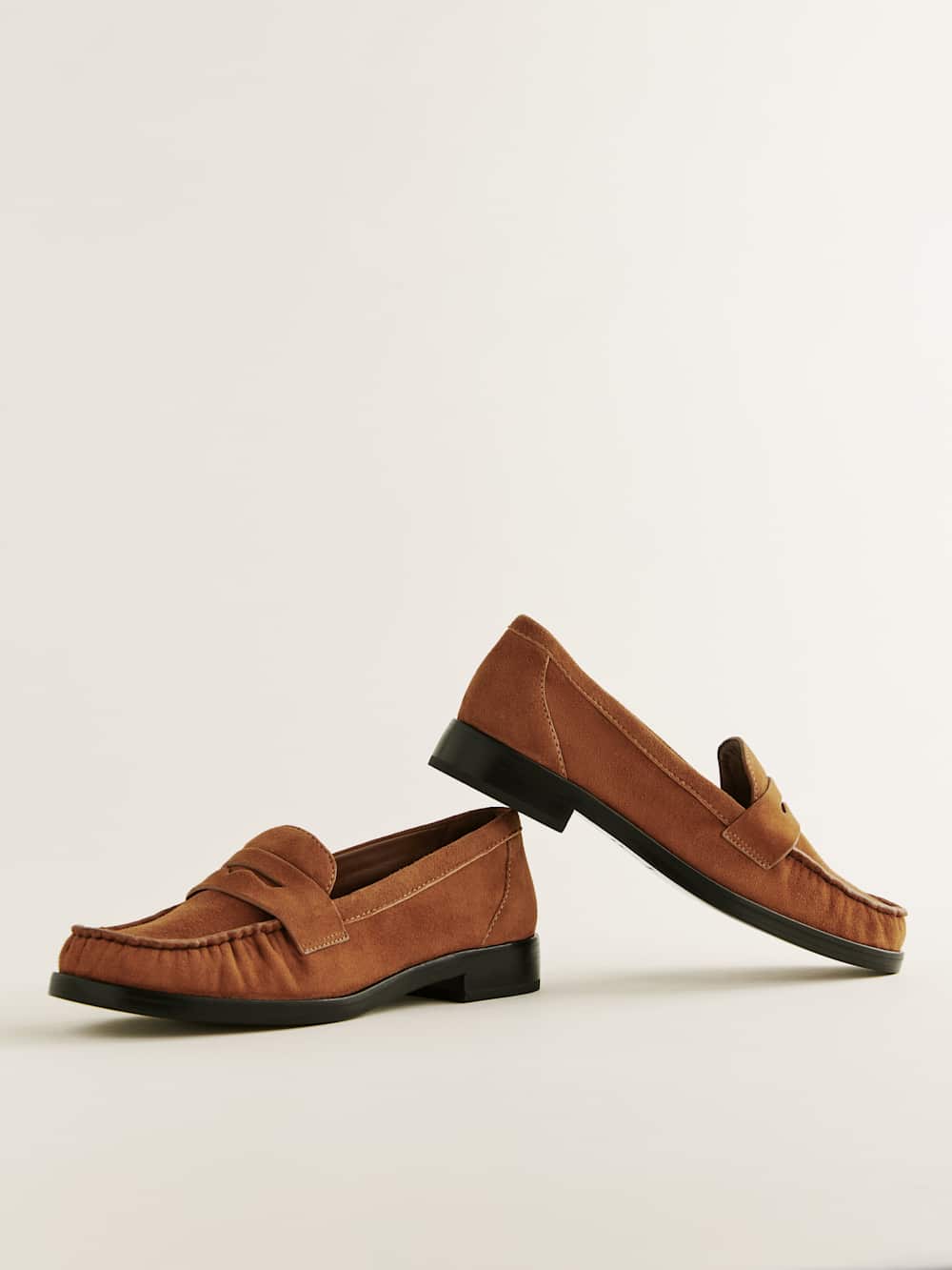 Reformation Ani Ruched Loafer - Rum Suede