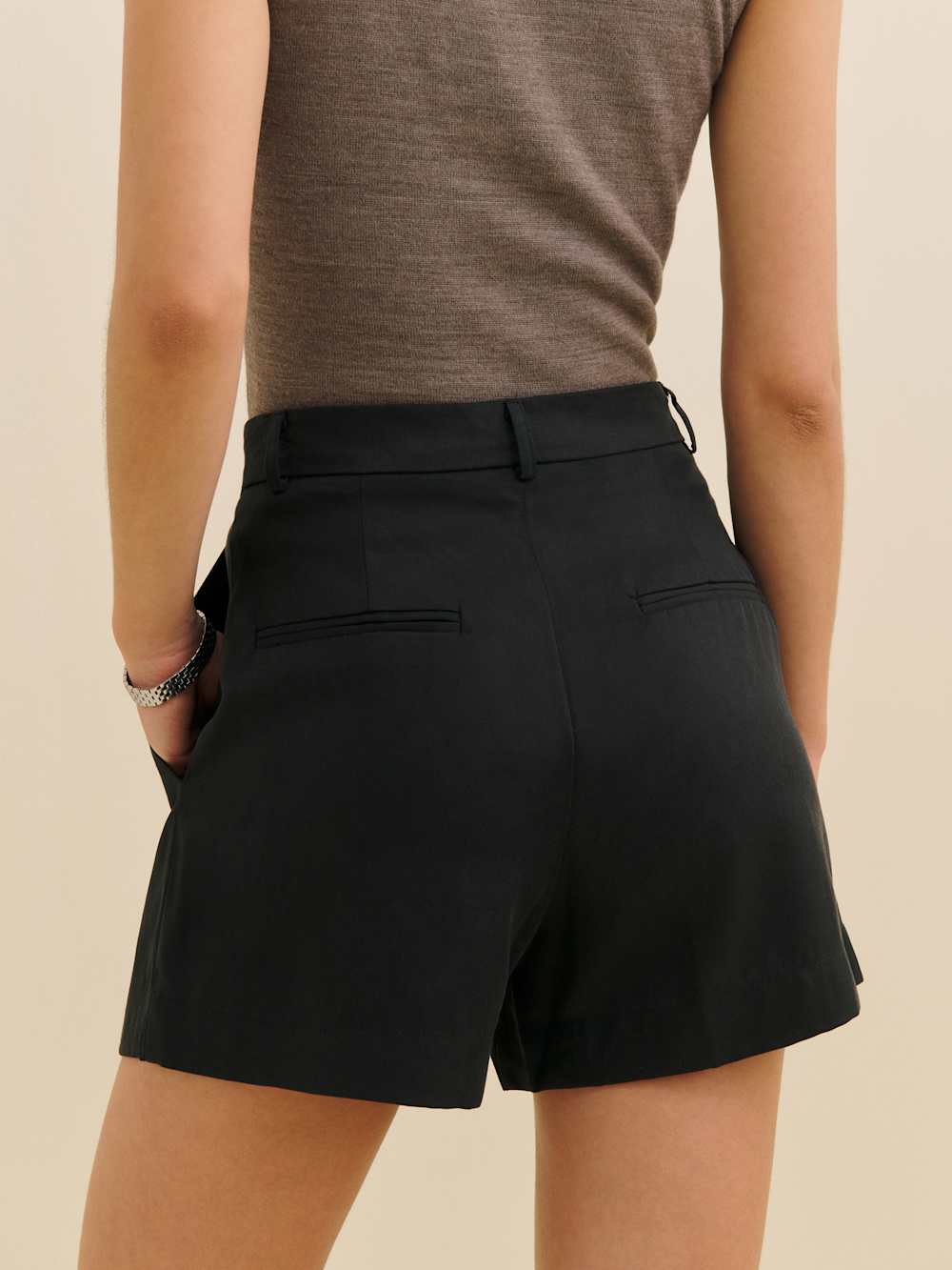 Reformation Mason Short - Black