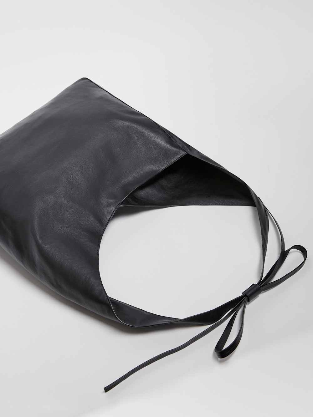 Reformation Oversized Vittoria Tote - Black Leather