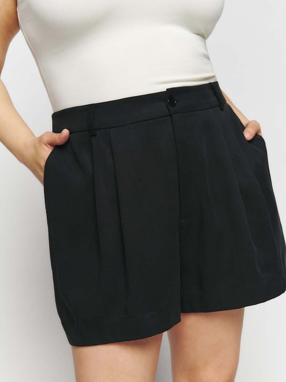 Reformation Mason Short Es - Black