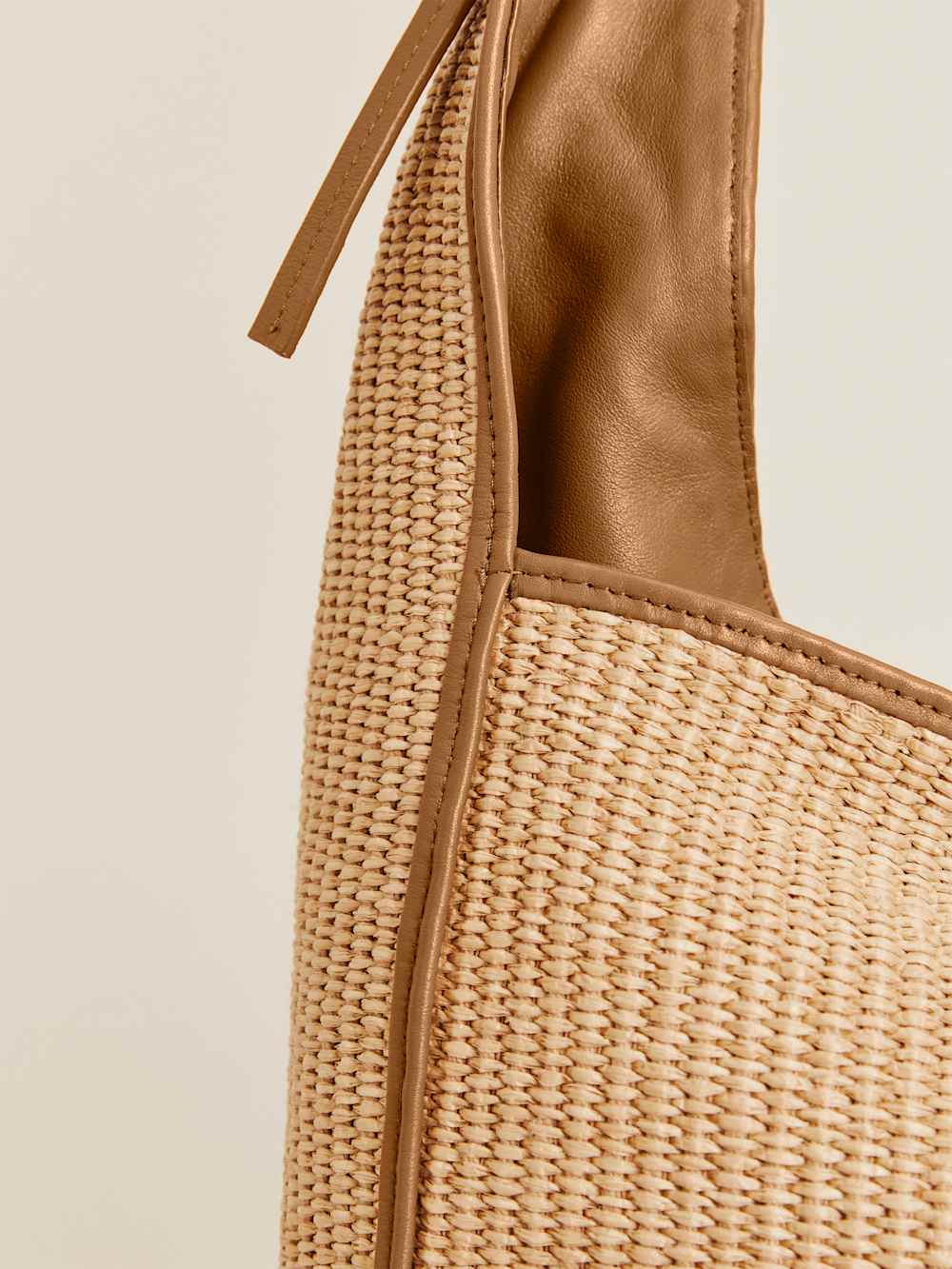 Reformation Medium Vittoria Tote Bag - Natural Raffia