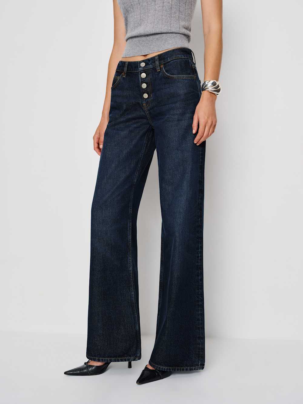 Reformation Cary Low Rise Slouchy Wide Leg Jeans - Ahurani Exposed Shanks