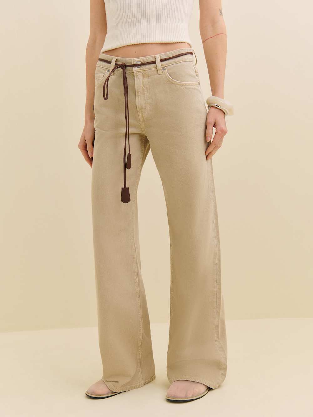 Reformation Cary Low Rise Slouchy Wide Leg Jeans - Sand Dollar