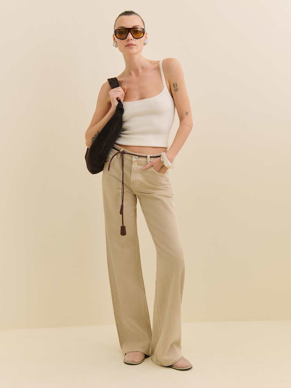 Reformation Cary Low Rise Slouchy Wide Leg Jeans - Sand Dollar