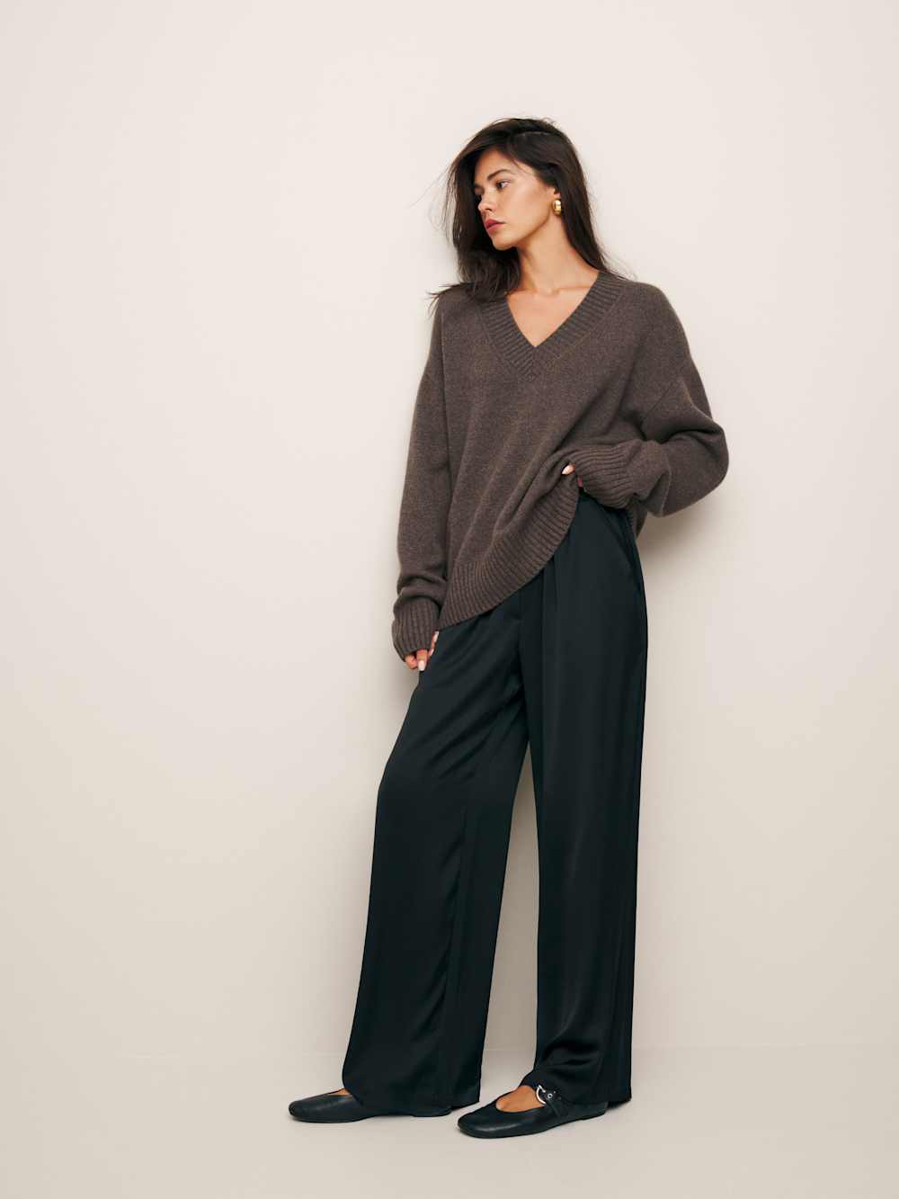 Reformation Jadey Cashmere Oversized V-neck Sweater - Dachshund