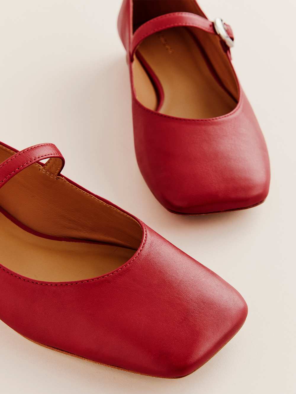Reformation Melissa Mary Jane Flat - Scarlet