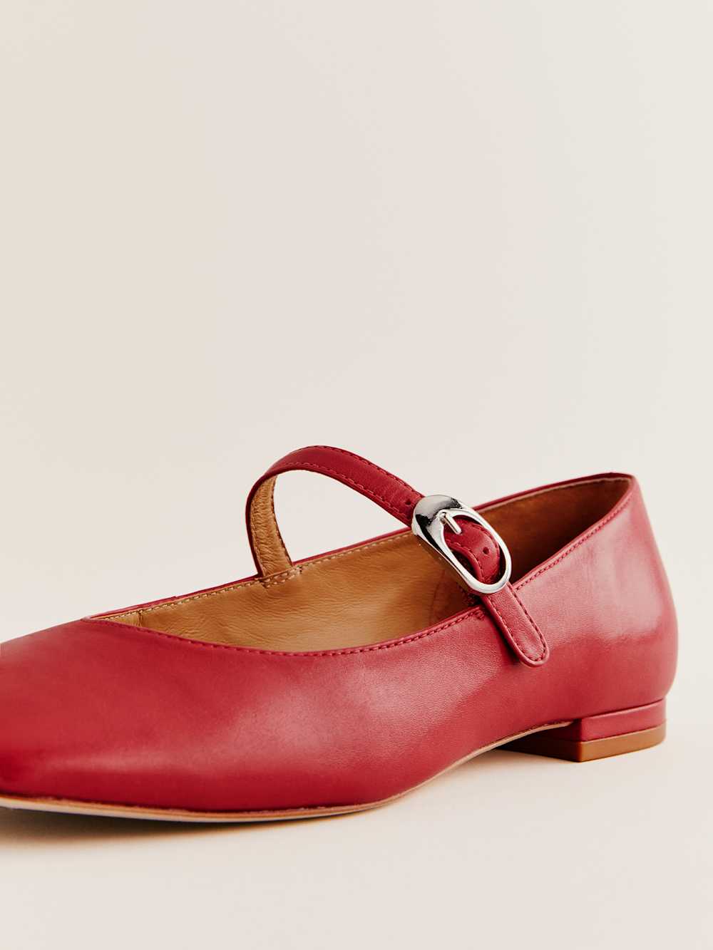 Reformation Melissa Mary Jane Flat - Scarlet