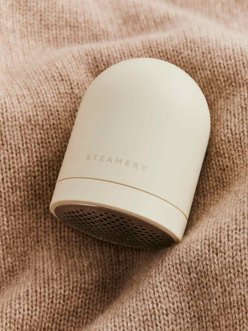 Reformation Steamery Pilo 2 Fabric Shaver - Sand