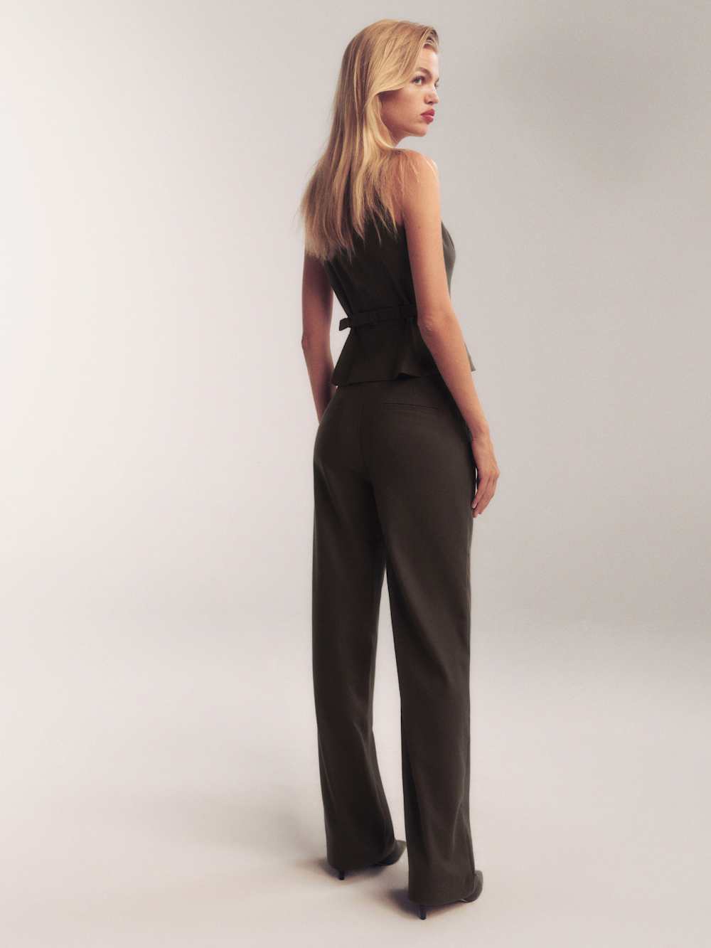 Reformation Vida Low Rise Pant - Mole