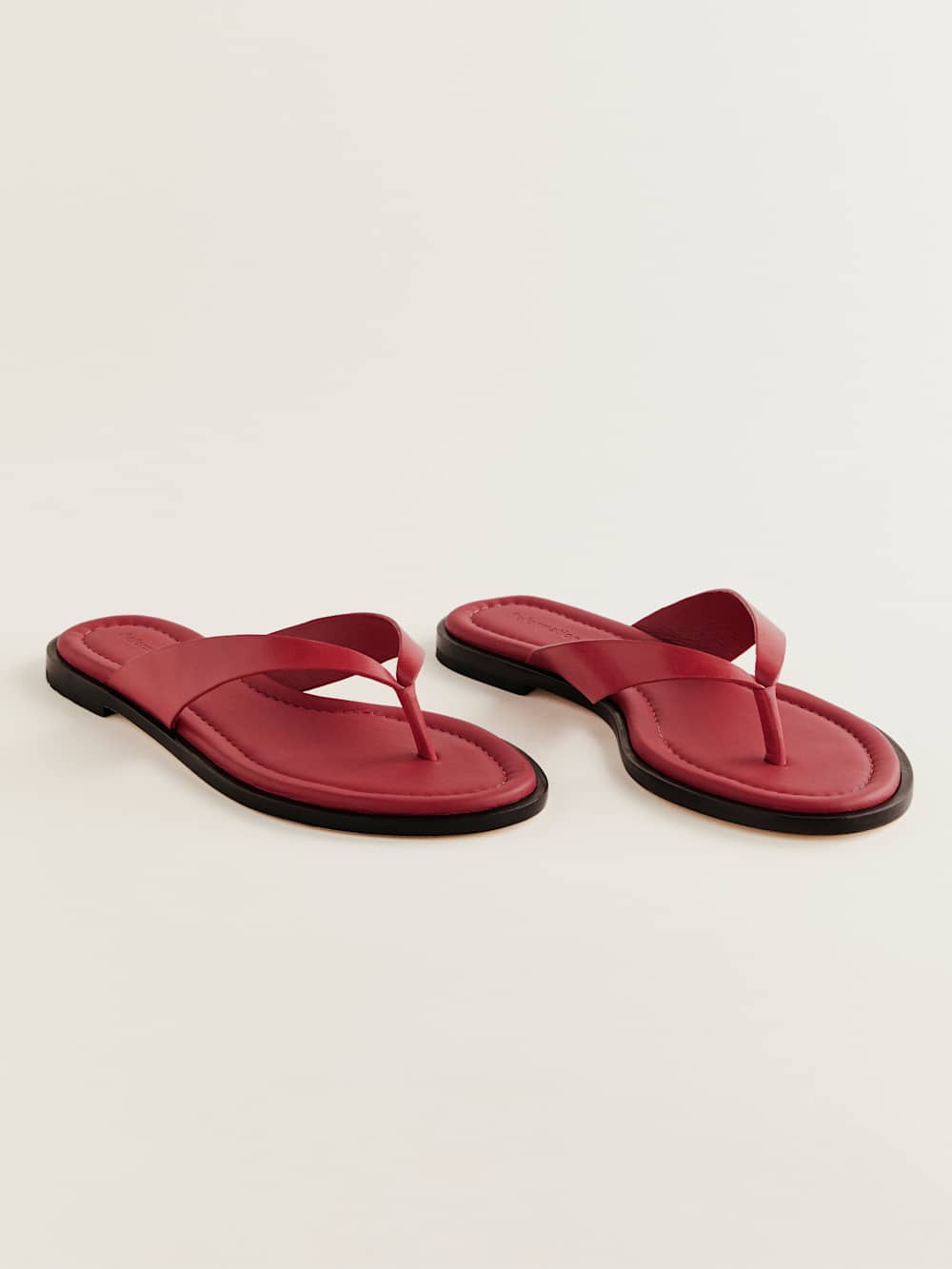 Reformation Jessie Thong Sandal - Lipstick Leather