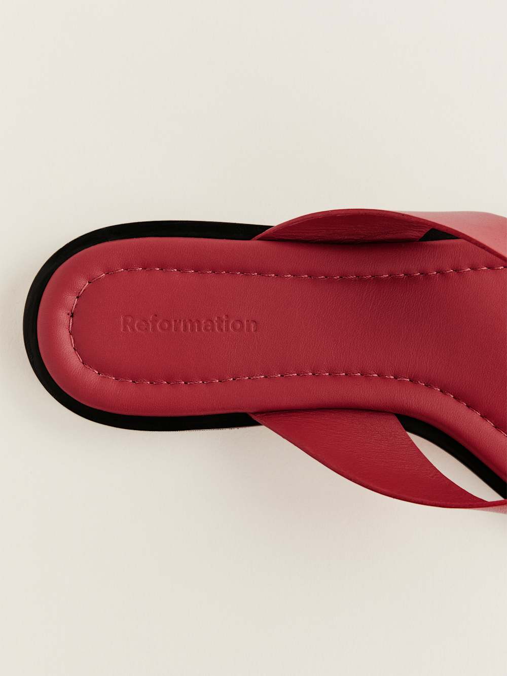 Reformation Jessie Thong Sandal - Lipstick Leather