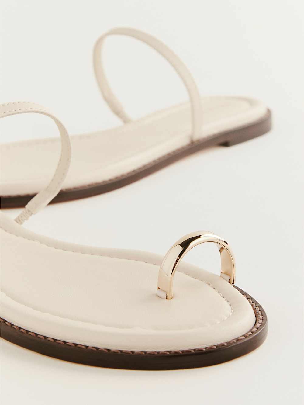 Reformation Cassandra Flat Sandal - Almond Leather
