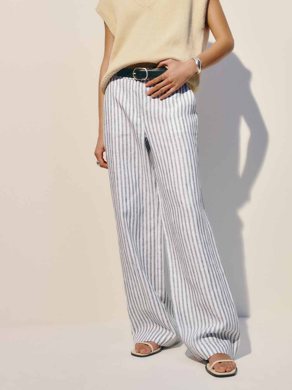 Reformation Petites Carter Linen Mid Rise Pant - Antibes Stripe
