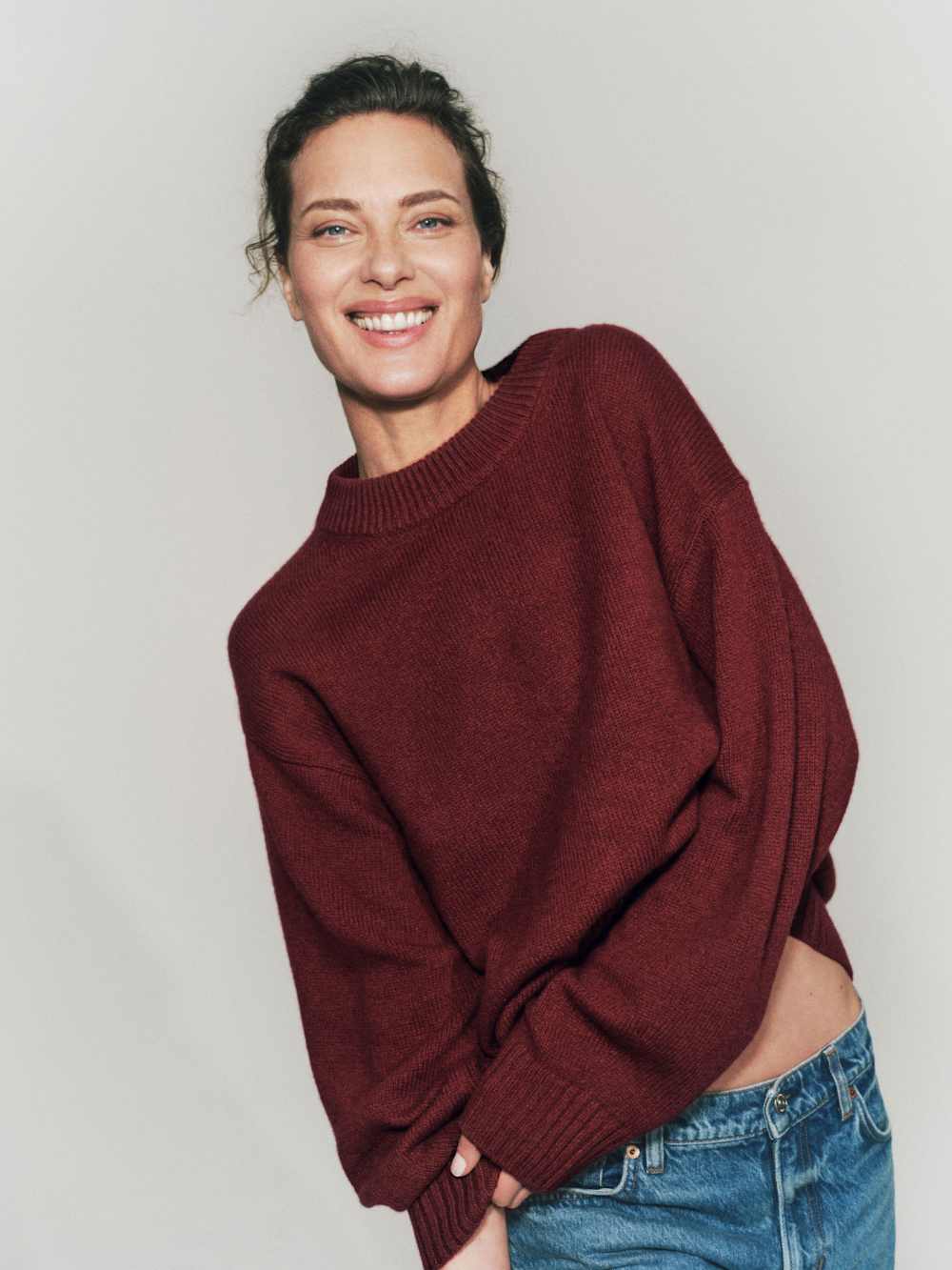 Reformation Cove Cashmere Oversized Crew - Chianti