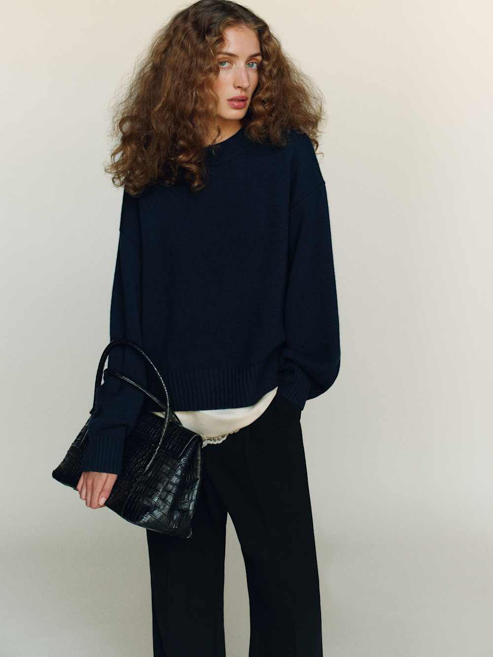 Reformation Cove Cashmere Oversized Crew - Navy