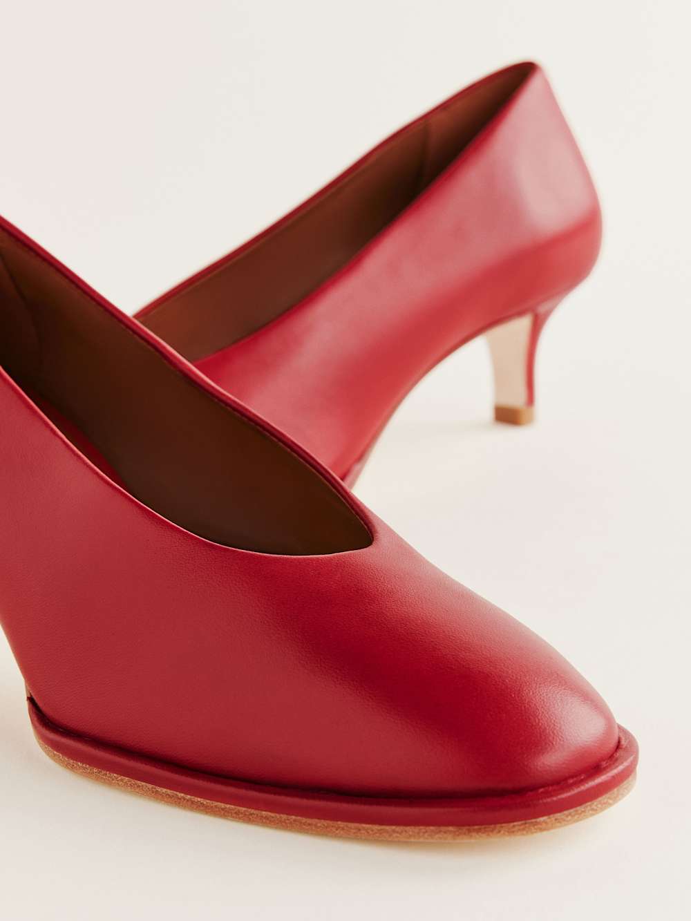 Reformation Gracelynn Pump - Scarlet Leather