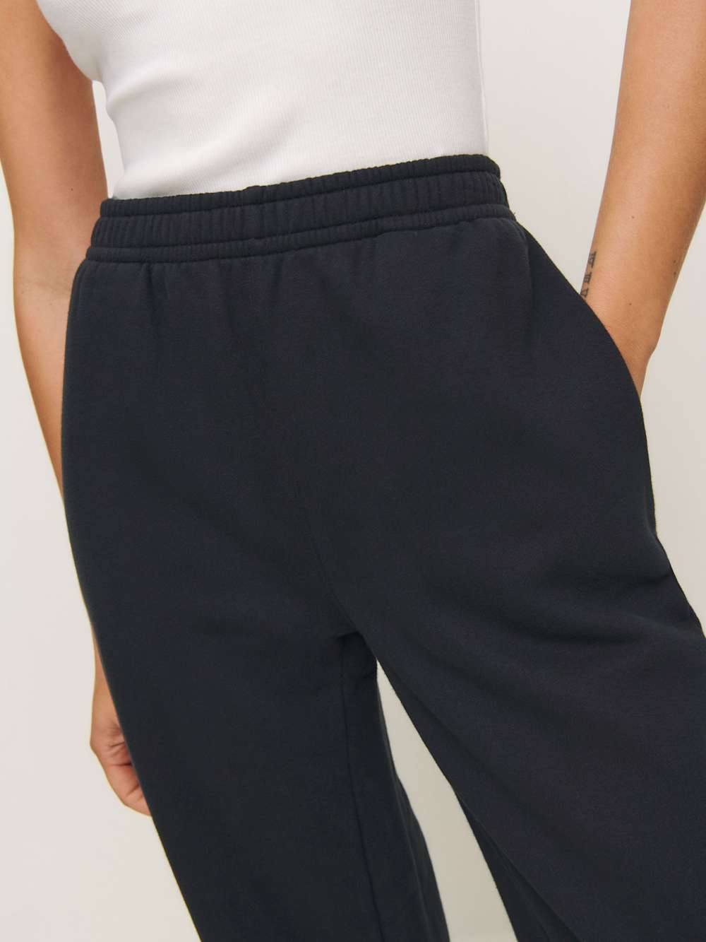 Reformation Skye Boyfriend Sweatpant - Black