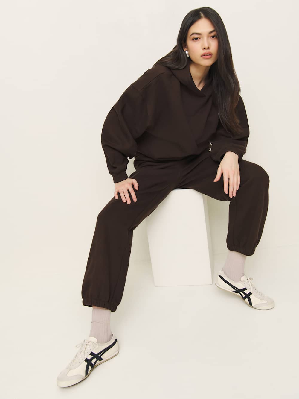 Reformation Skye Boyfriend Sweatpant - Mole