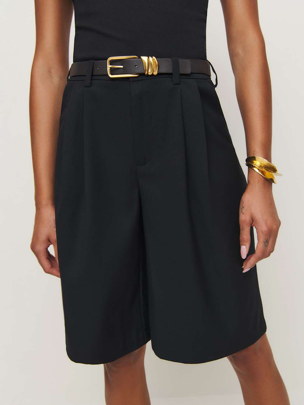 Reformation Drew Low Rise Short - Pitch Black