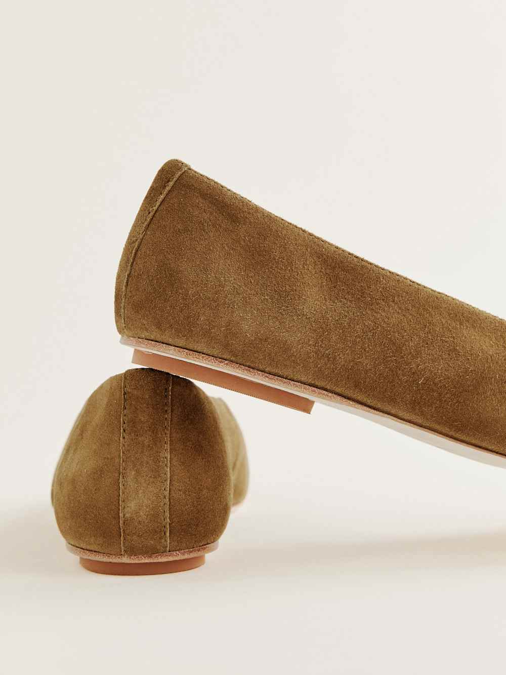 Reformation Prudence Ballet Flat - Bog Suede