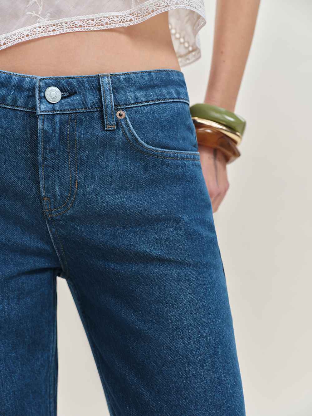 Reformation Charlee Low Rise Straight Leg Jeans - Cleary