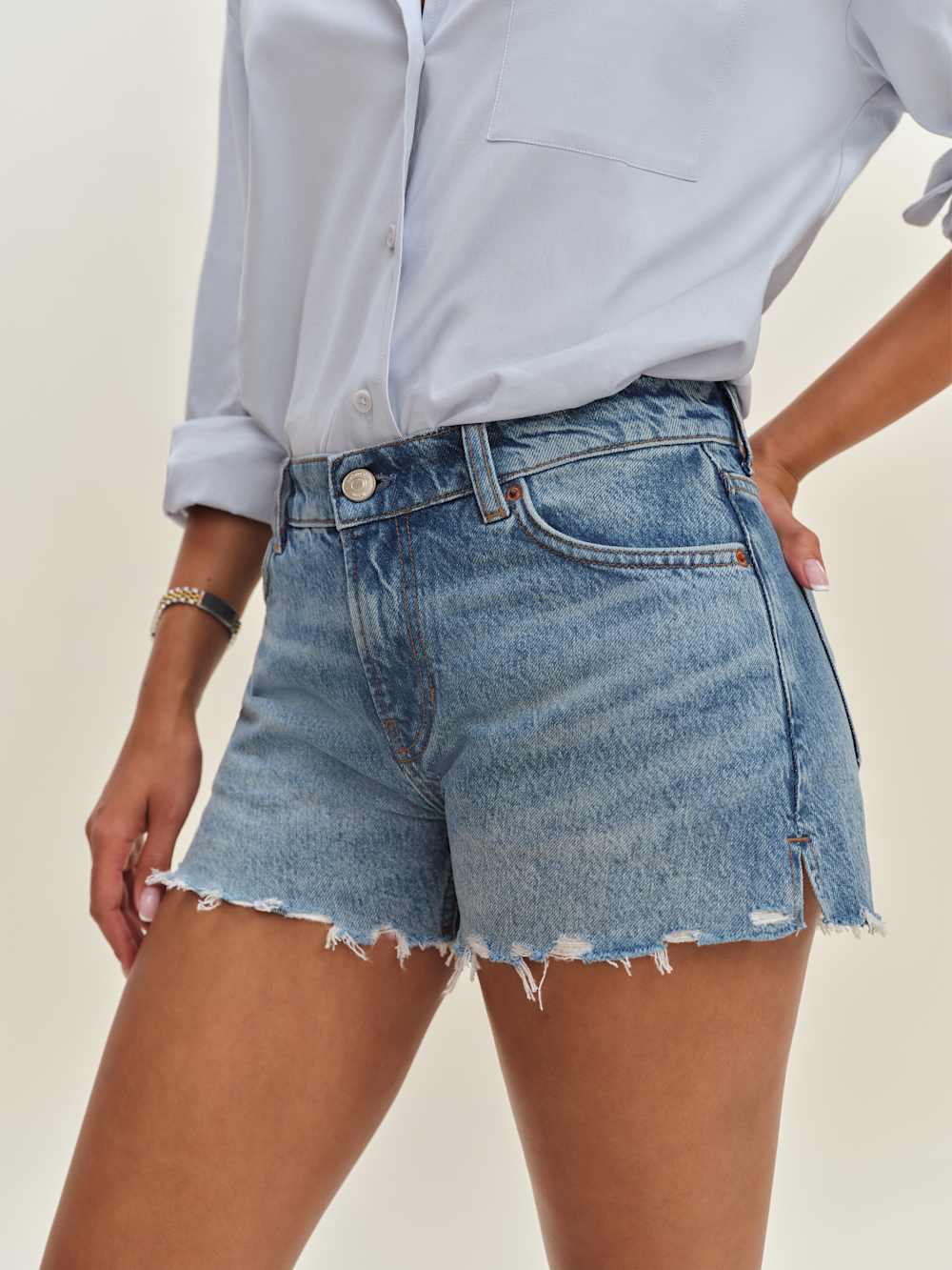 Reformation Sutton Low Rise 2.5” Slouchy Jean Shorts - Colorado