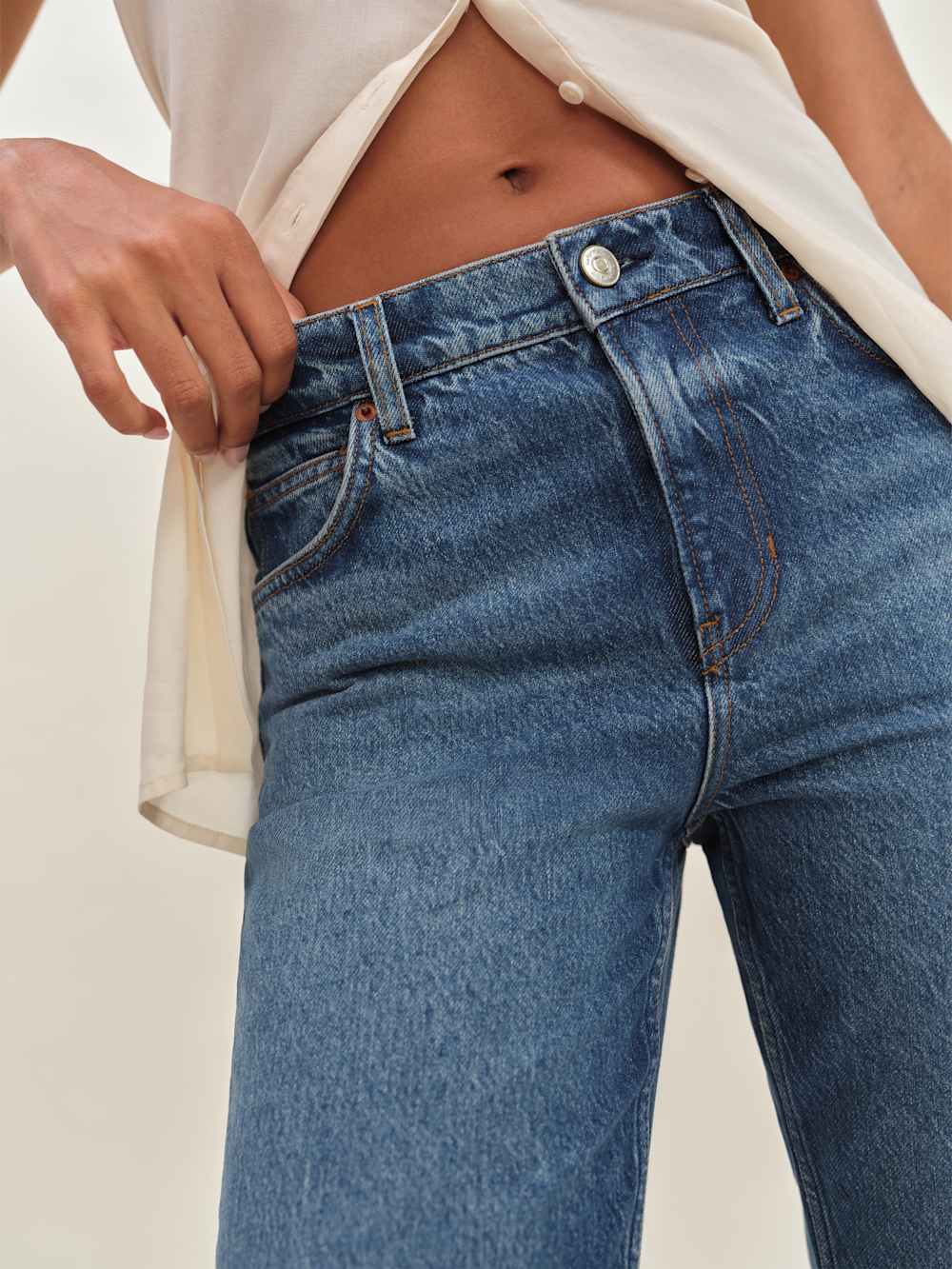 Reformation Arleth Mid Rise Straight Leg Cropped Jeans - Pelican