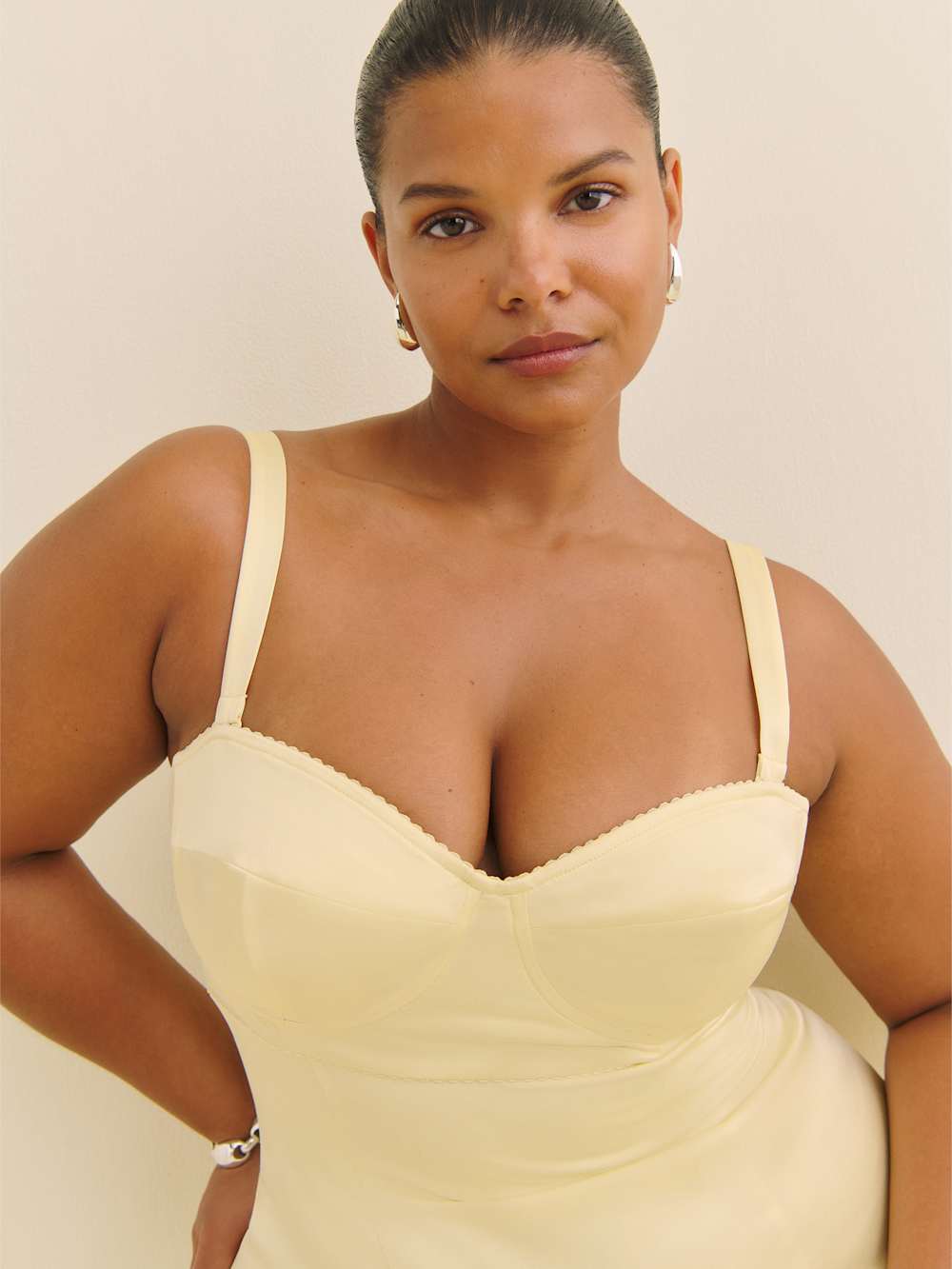 Reformation Britney Satin Dress Es - Buttercup