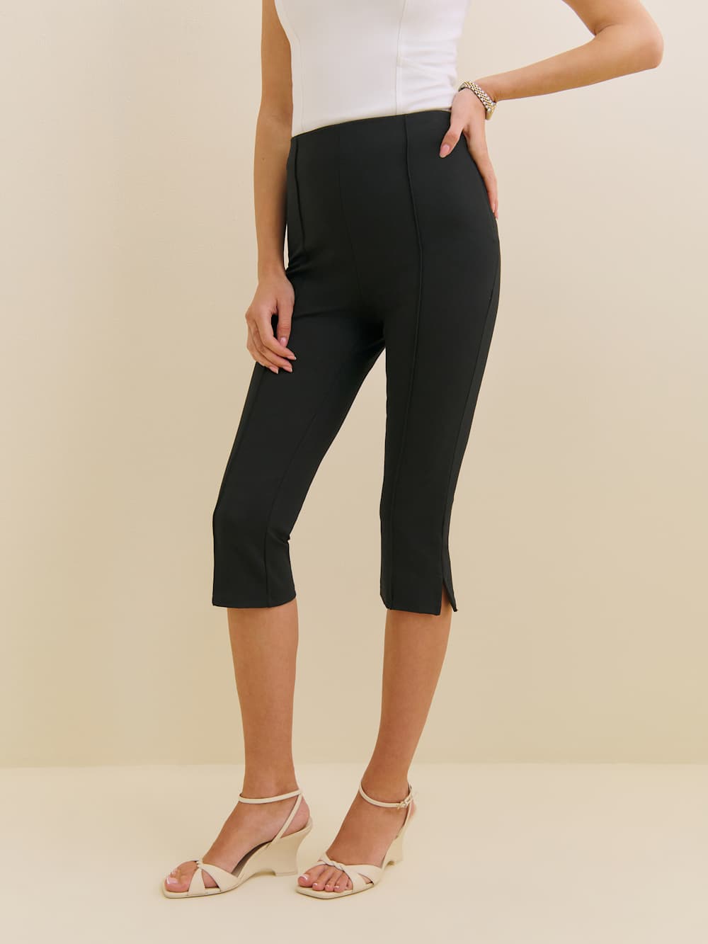 Reformation Gusta Knit Cropped Pant - Black