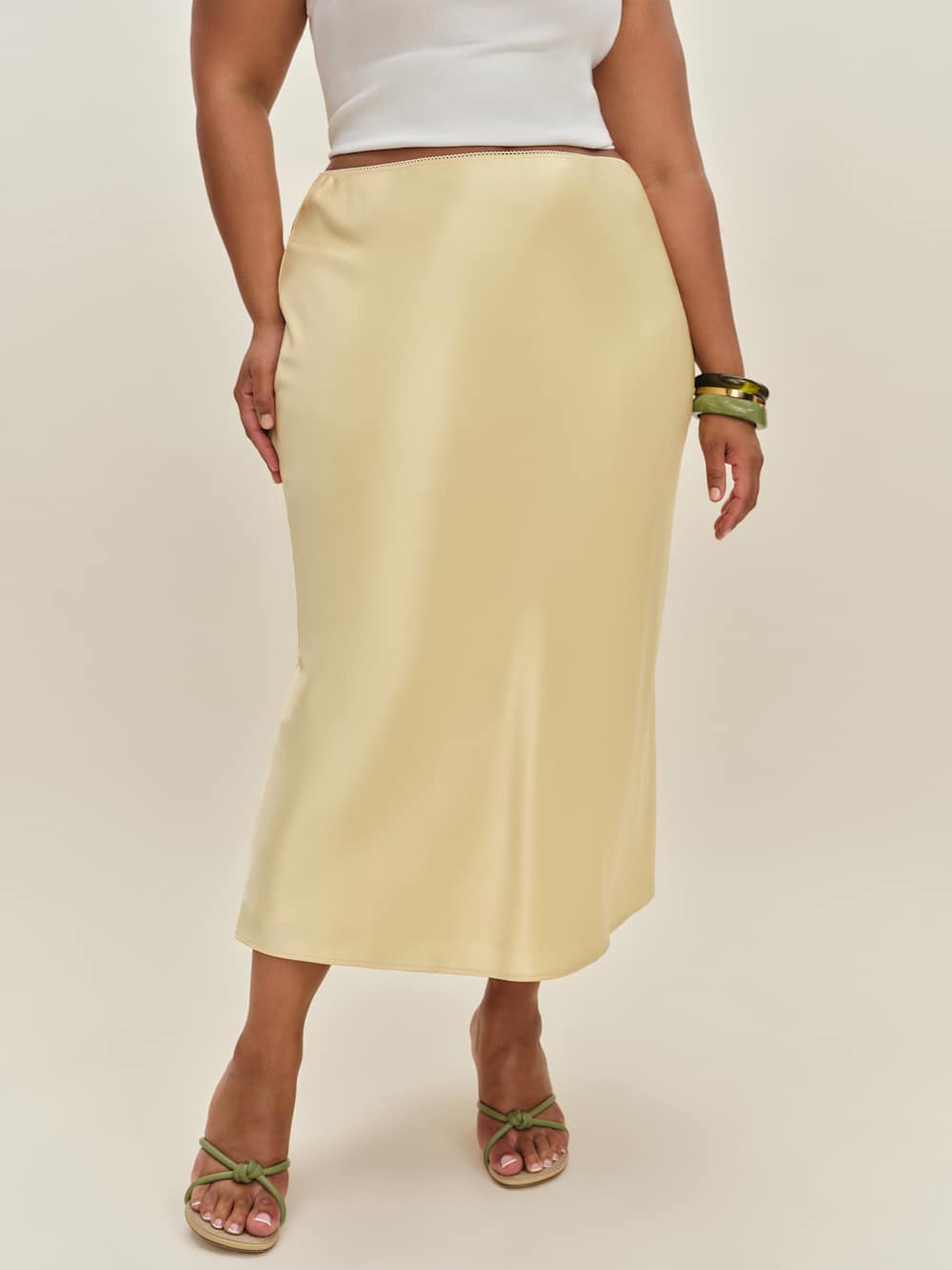 Reformation Layla Satin Skirt Es - Blonde