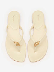 Reformation Onyx Thong Sandal - Cream Puff Conch