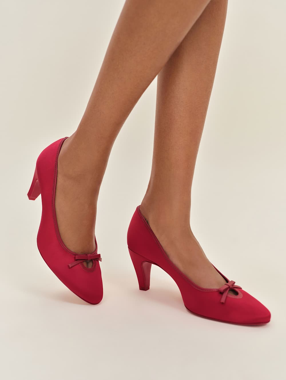 Reformation Pam Pump - Lipstick Satin
