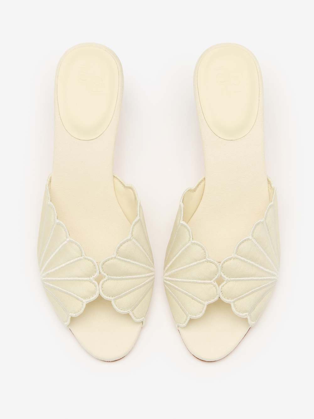 Reformation Waldena Block Heeled Mule - Cream Puff Taffeta
