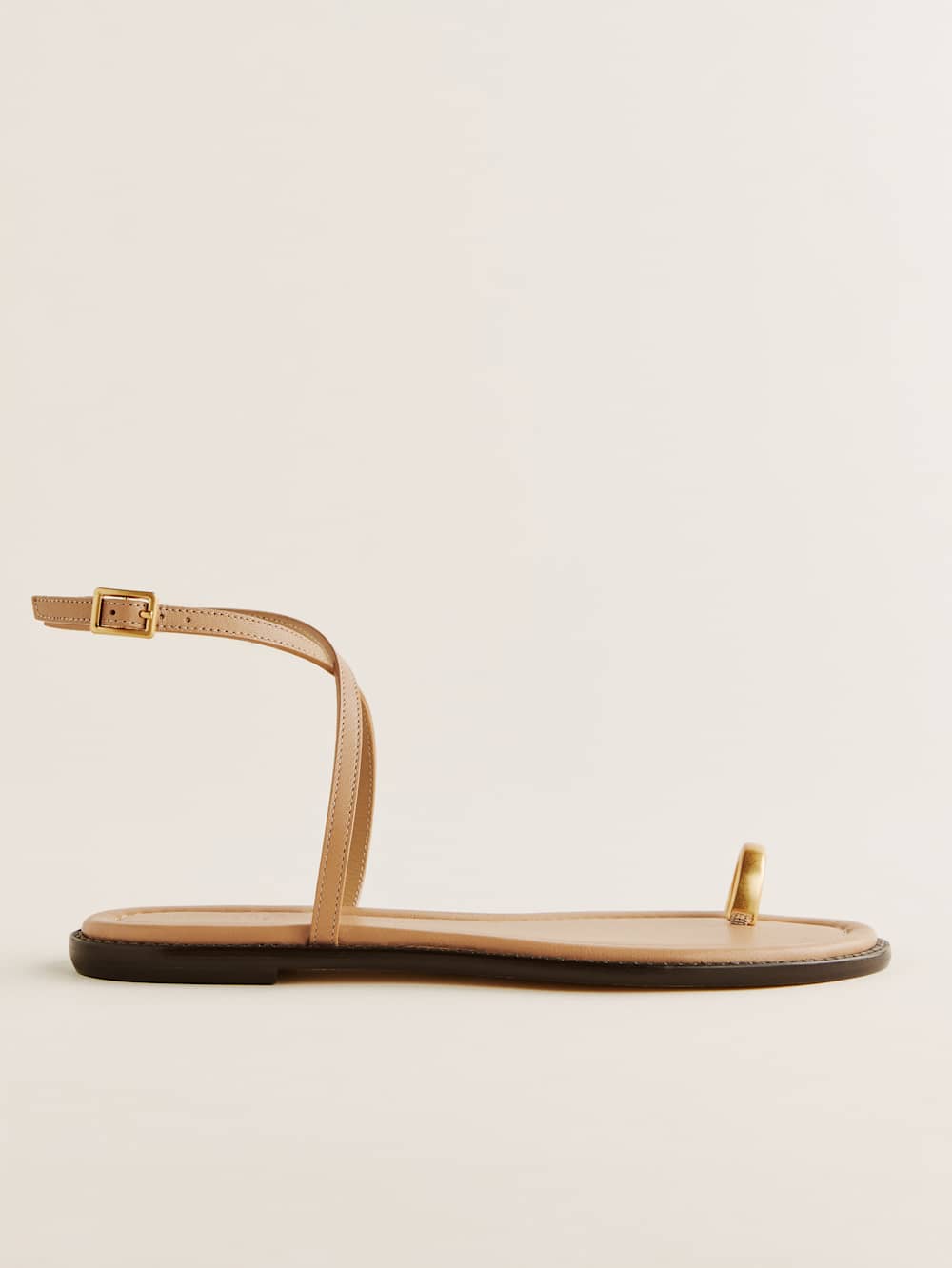 Reformation Cindy Flat Sandal - Buff Leather