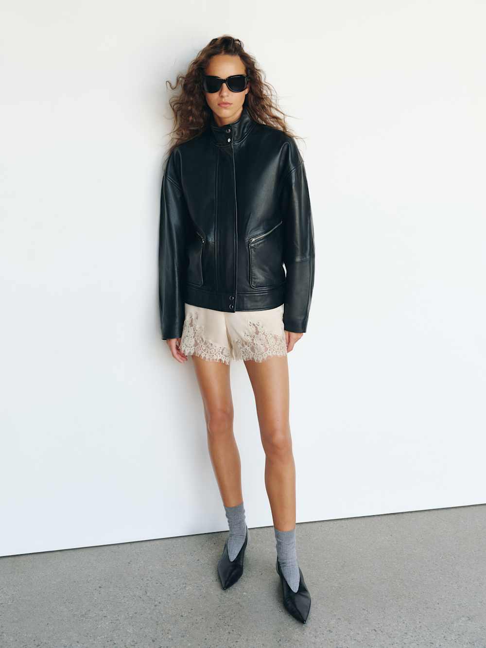 Reformation Fern Satin Short - Almond