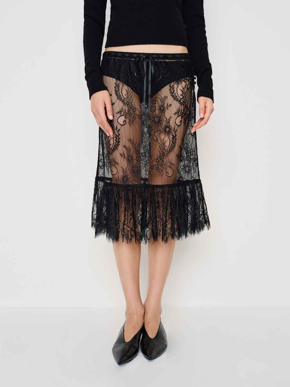 Reformation Delcy Low Waist Skirt - Black Lace
