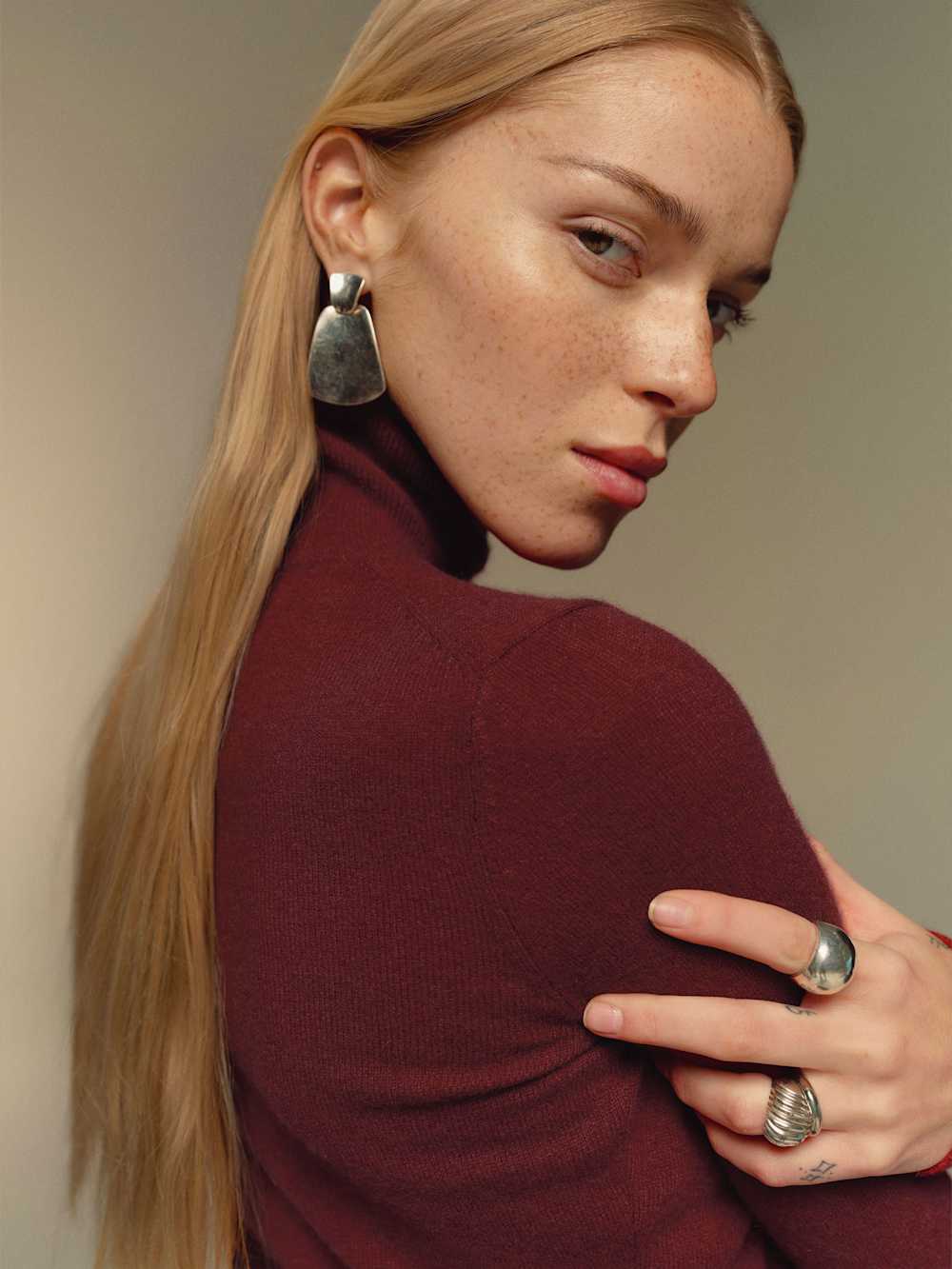 Reformation Jett Cashmere Turtleneck - Chianti