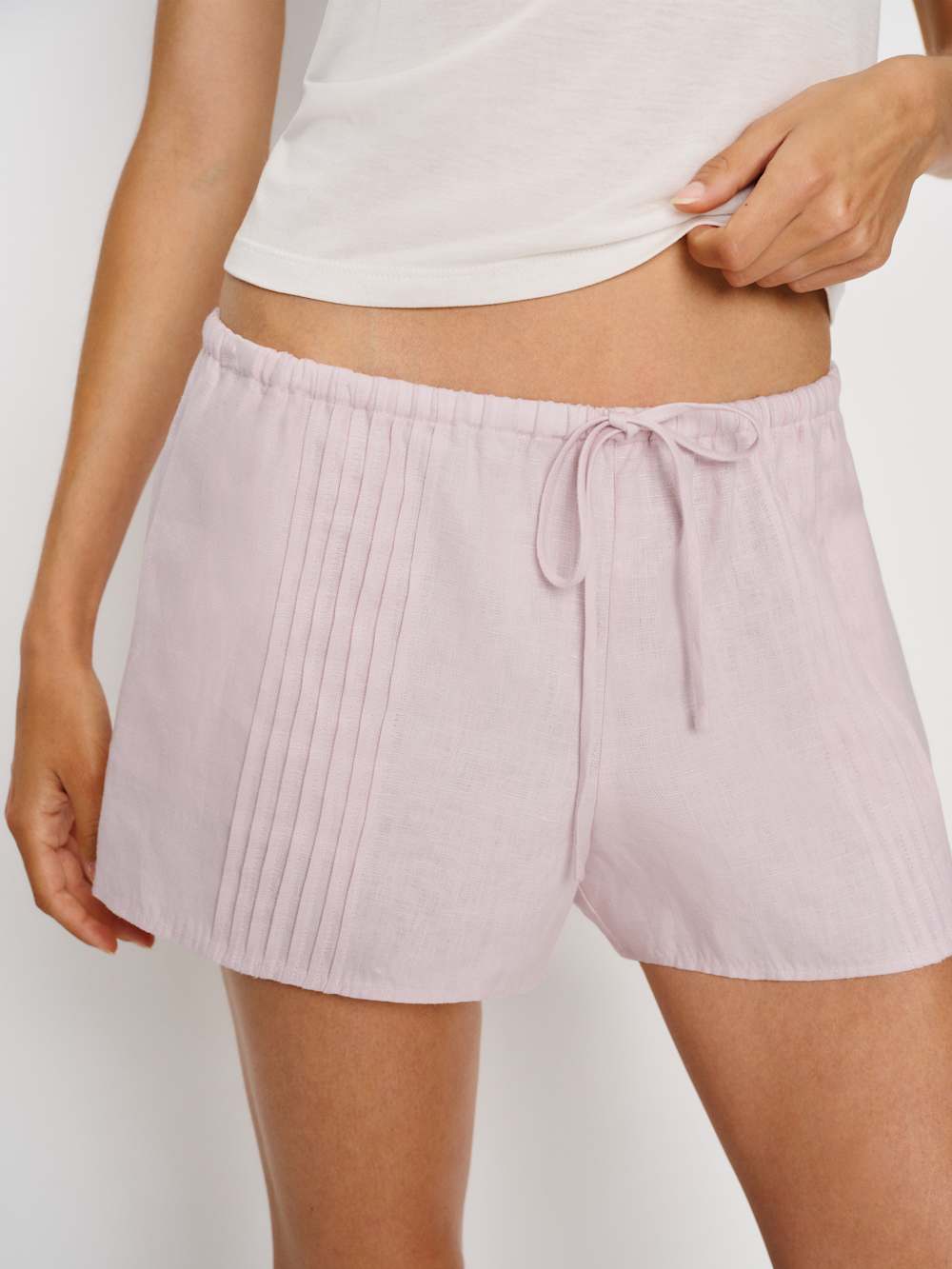 Reformation Hannah Linen Low Rise Short - Cherry Blossom